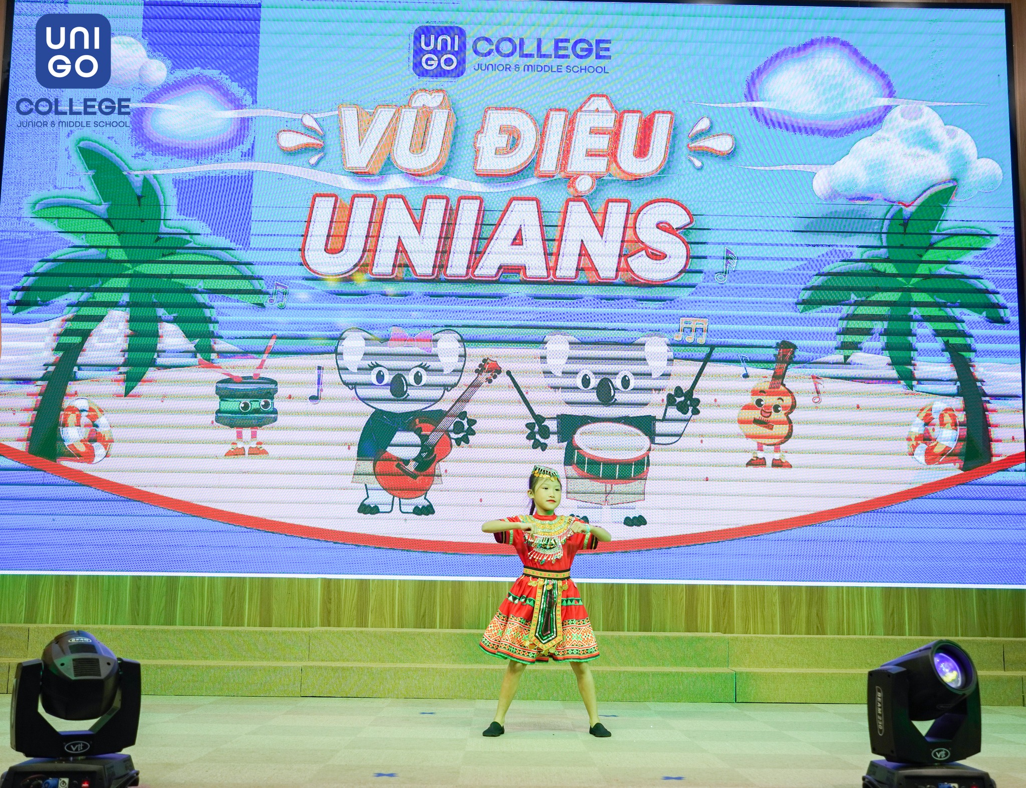 TÀI NĂNG NHÍ BỘC LỘ TRONG NGÀY RA MẮT CÂU LẠC BỘ DANCE UNIANS